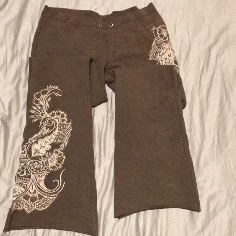 Ladies Stretch Pants with Embroidered Graphic